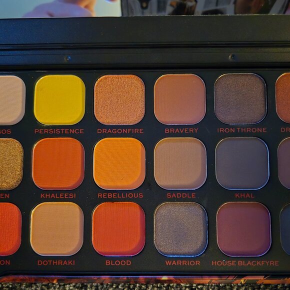 Makeup Revolution Forever Flawless GOT Mother of Dragons Eyeshadow Palette - Picture 3 of 3
